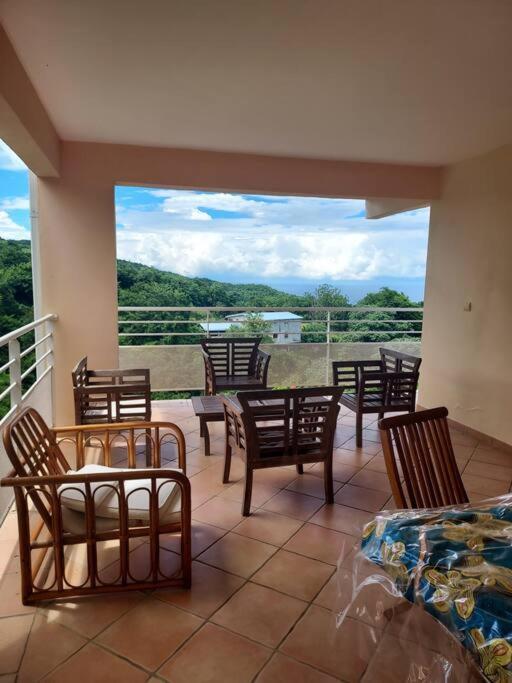 Grand Studio En Bas De Villa Avec Vue Sur Mer Au Carbet Ле Карбе Екстериор снимка