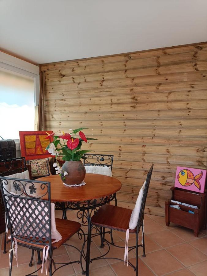 Grand Studio En Bas De Villa Avec Vue Sur Mer Au Carbet Ле Карбе Екстериор снимка